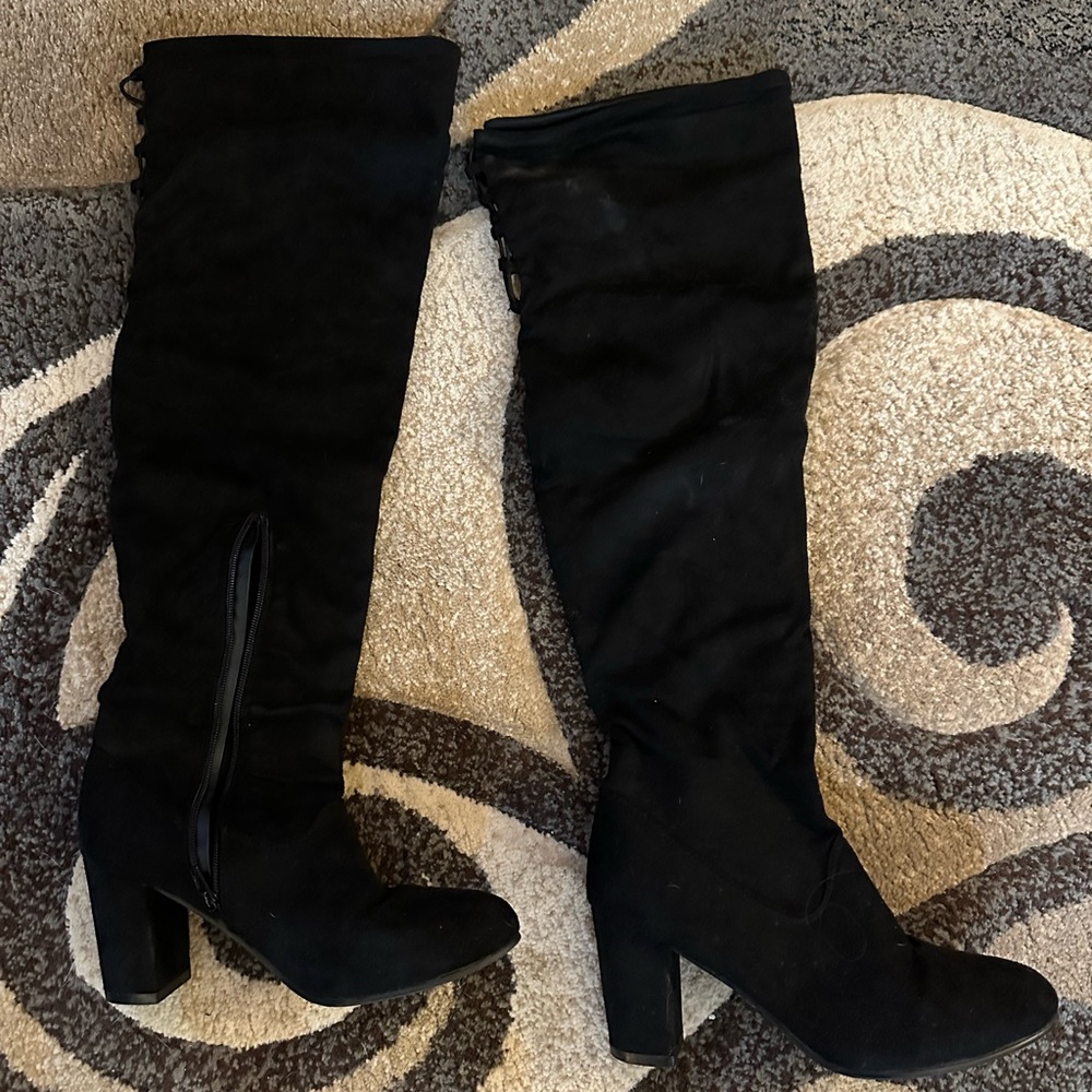 Buckle “Gianna” over the knee suede looking boots